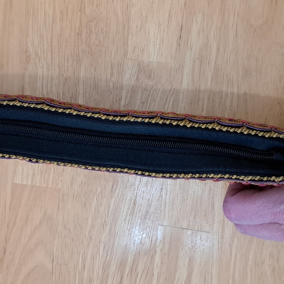 Lorren Bell Floral Tapestry Clutch with Faux Tortoiseshell Zipper Pull - Picture 7 of 10